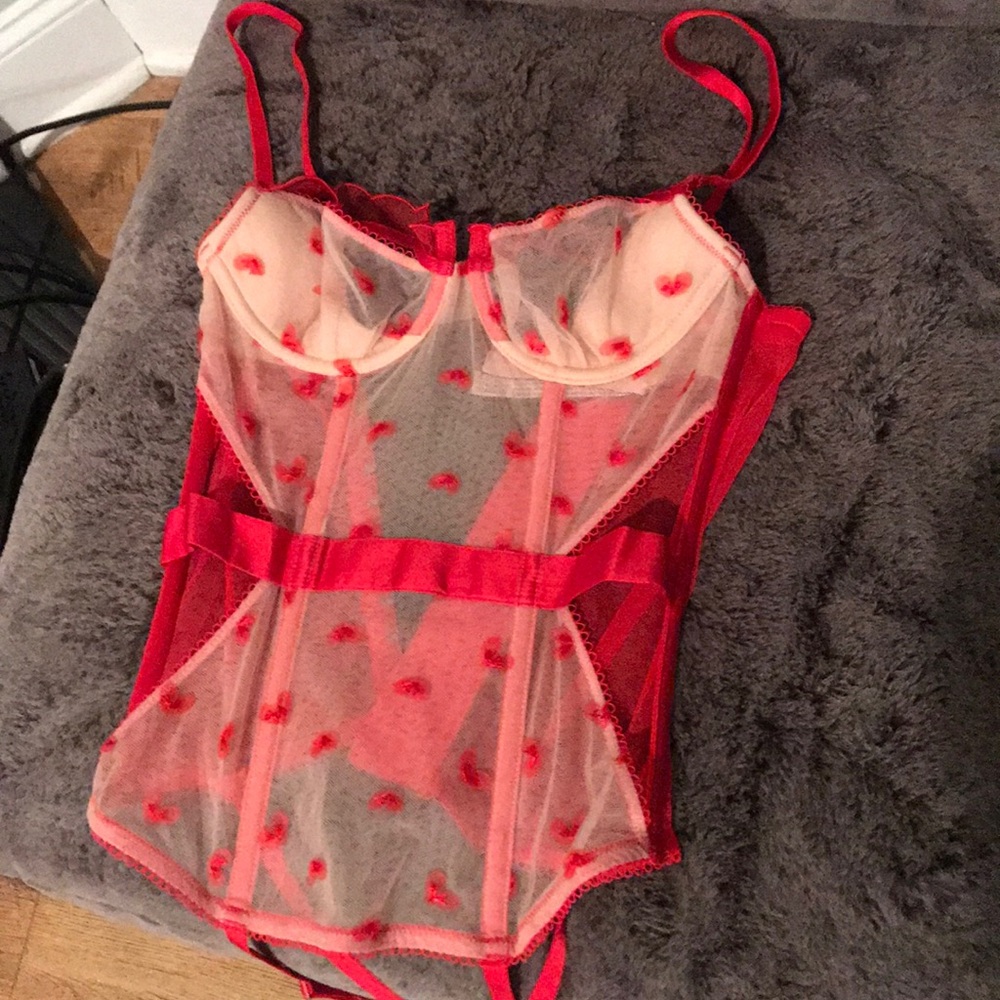 NWT 32b Victoria’s Secret Corset lingerie